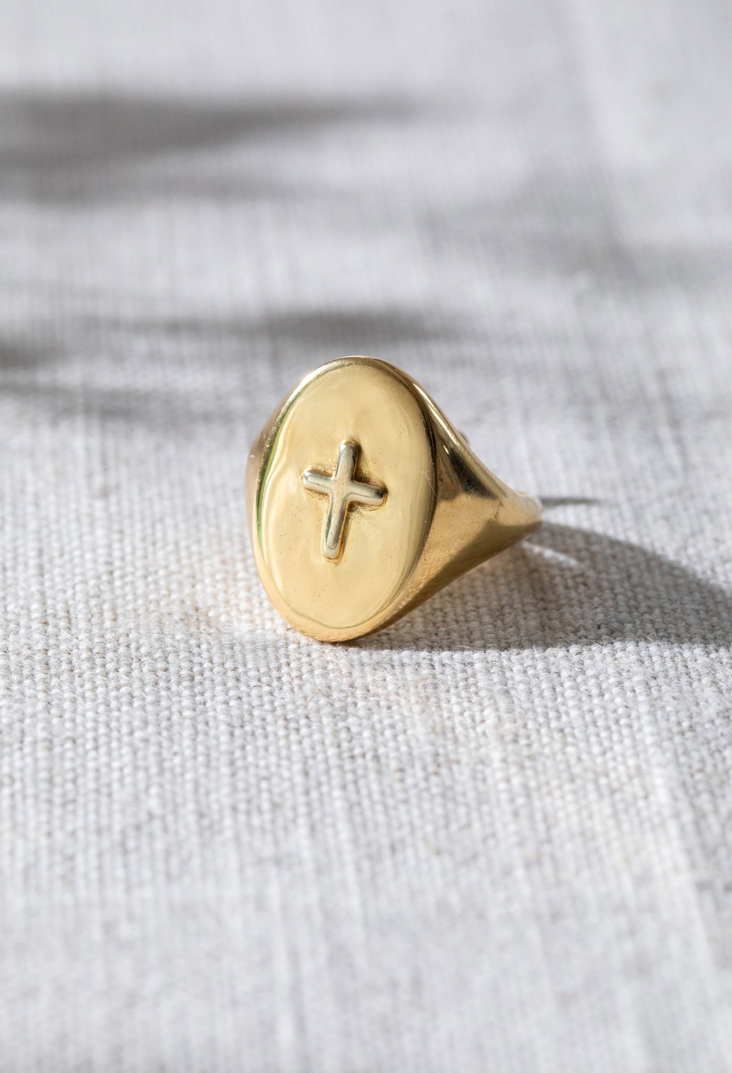 Cross Signet Ring Gold